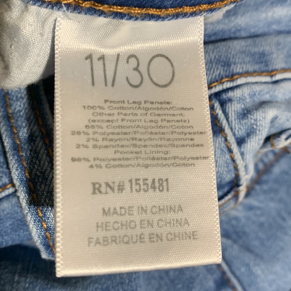 Simple Society Jeans Med Wash Ripped Skinny Ankle Cropped Junior Size 11/30 - Picture 15 of 15